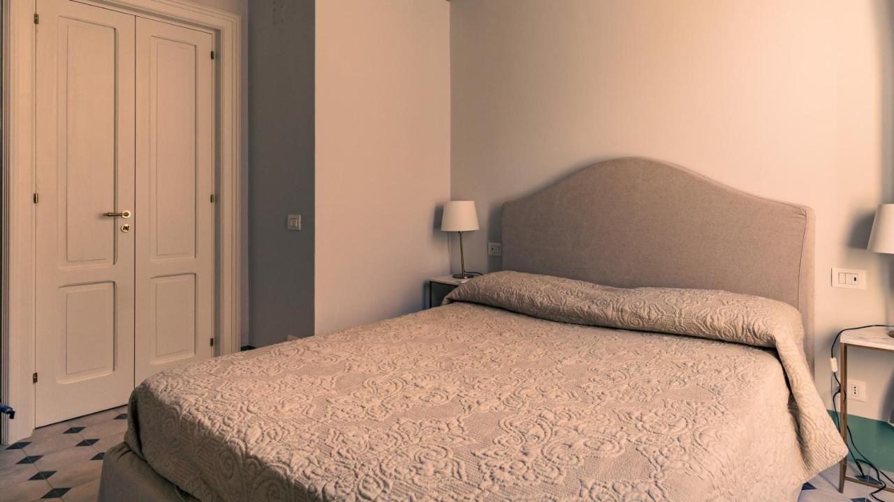 Capo 10 Liberty Apartments Szirakúza Kültér fotó